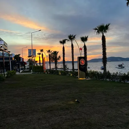 Roseira Mar-inn Luxury 酒店