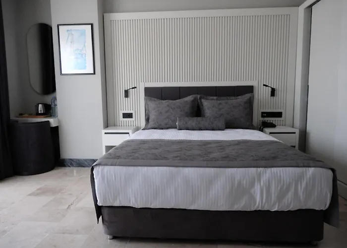 Roseira Mar-inn Luxury Hotel