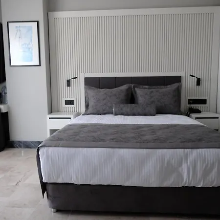 Roseira Mar-inn Luxury מלון
